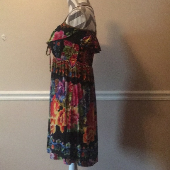 Like new! Floral Dress! - Picture 3 of 3